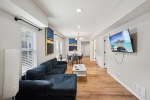 E 28th Ave-012.jpg