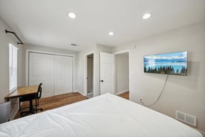 E 28th Ave-038.jpg