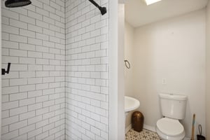 E 28th Ave-039.jpg