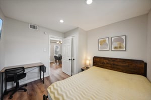 E 28th Ave-041.jpg
