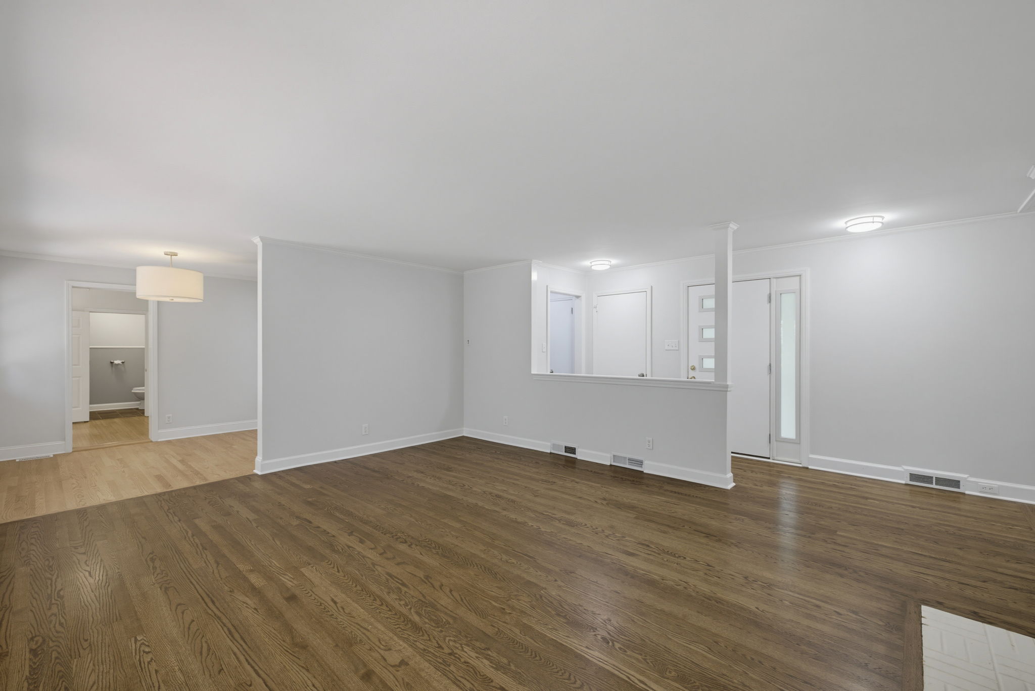 909 Forest Hill Dr-8