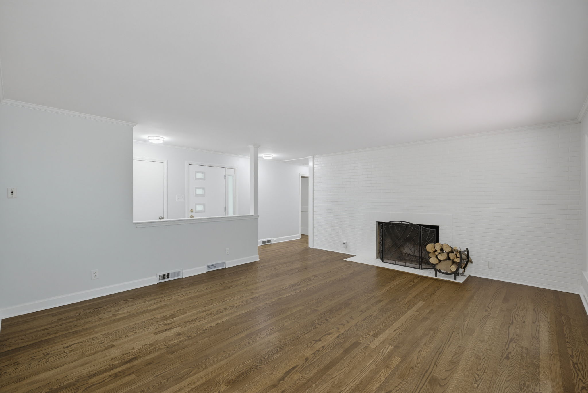 909 Forest Hill Dr-9