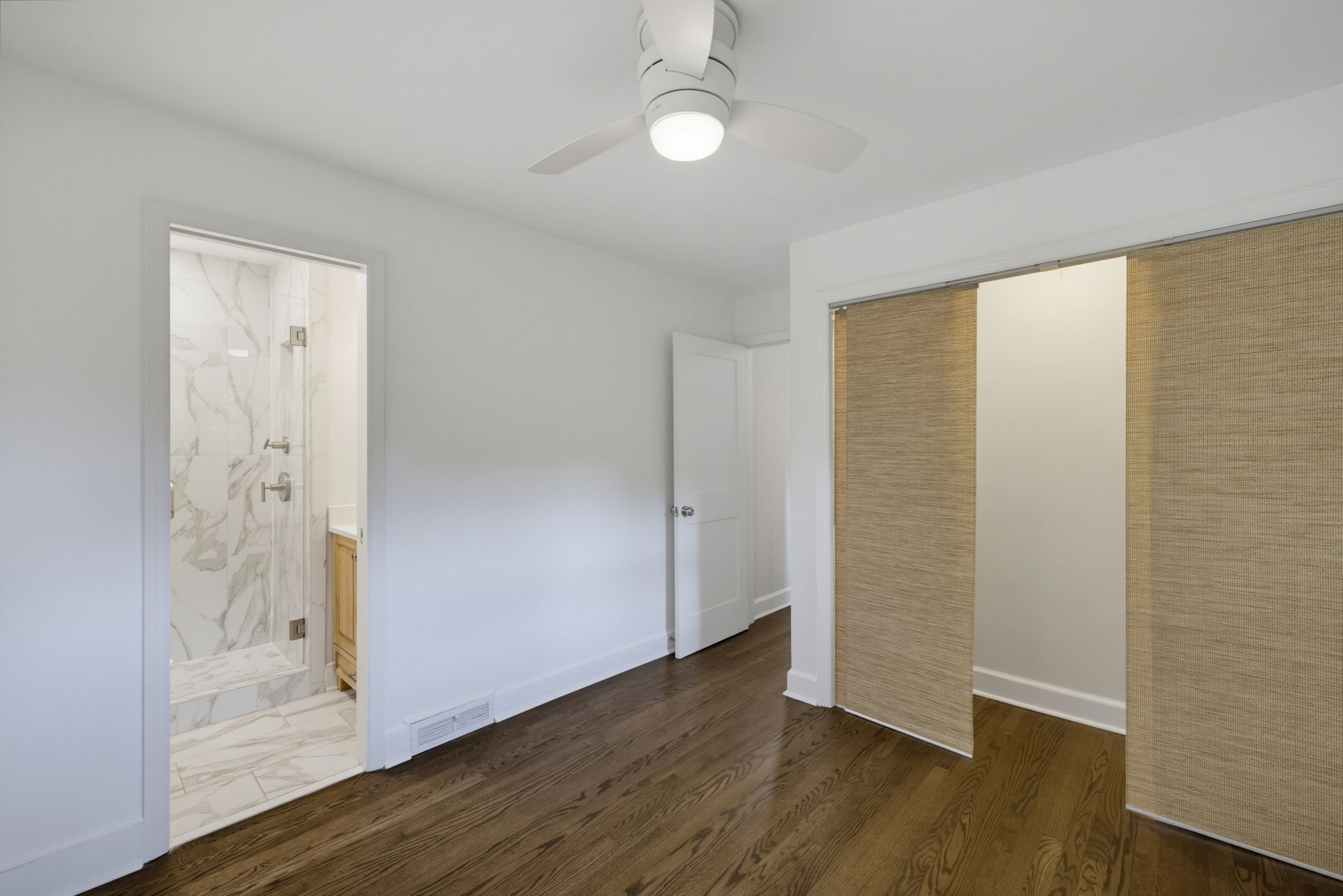 909 Forest Hill Dr-22
