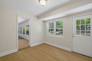 909 Forest Hill Dr-17