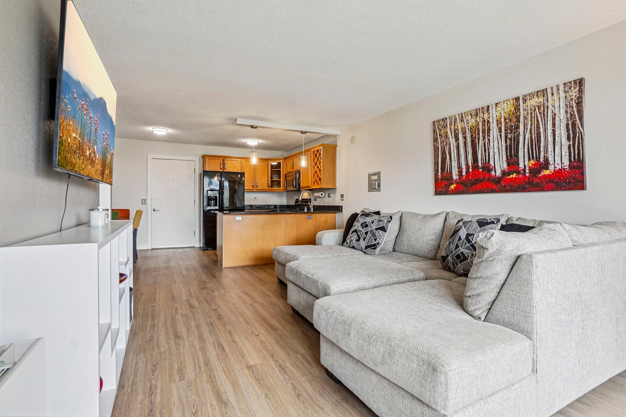 Logan St 4j-S1004-009.jpg