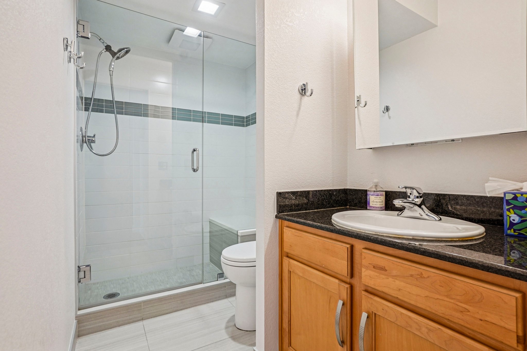 Logan St 4j-S1004-017.jpg