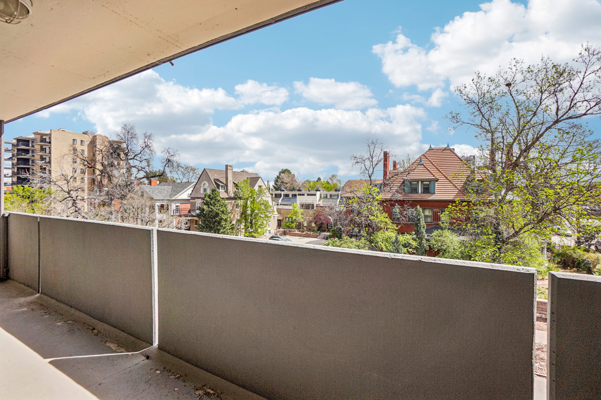 Logan St 4j-S1004-028.jpg