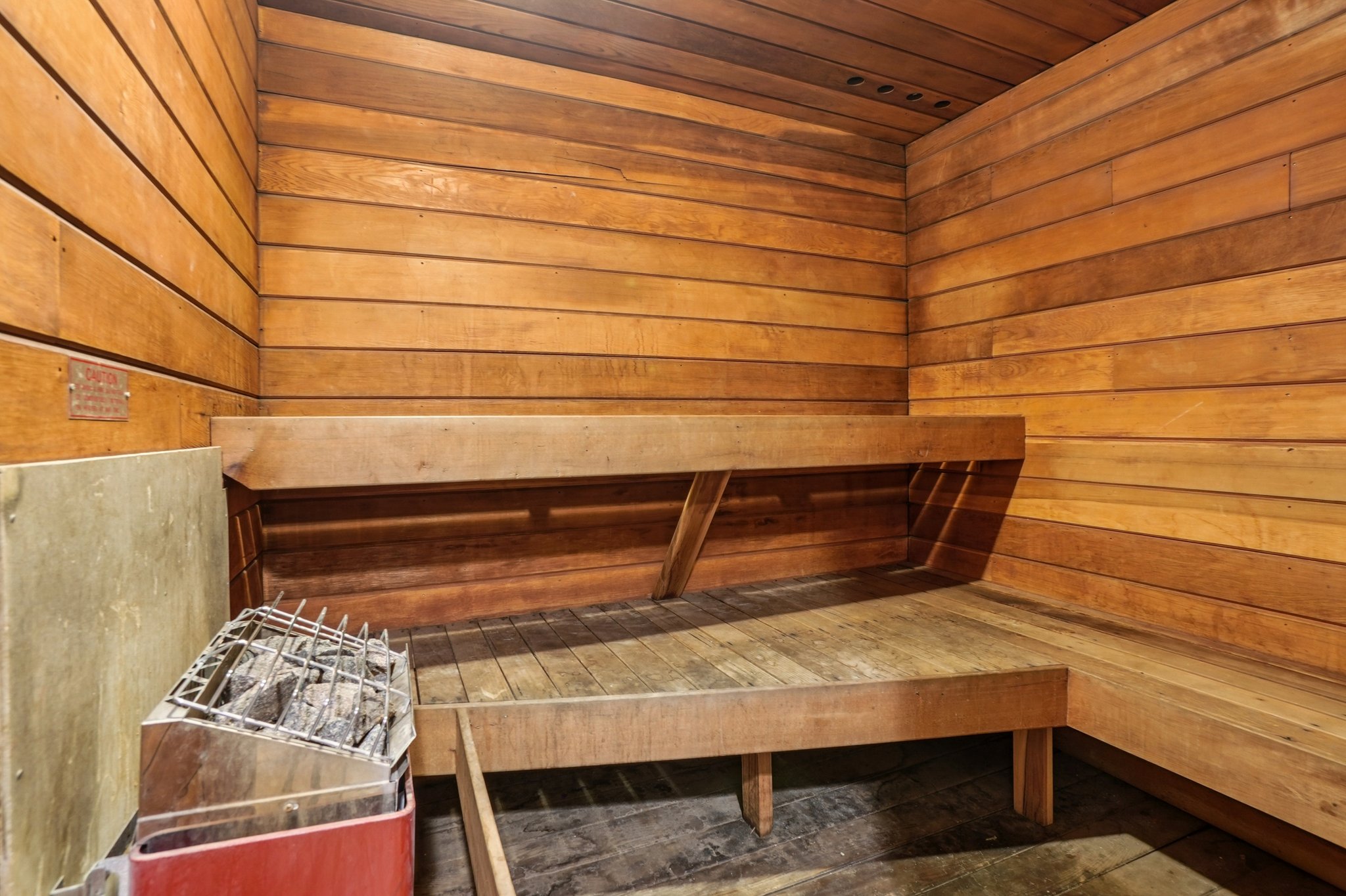 Logan St 4j-1004-907.jpg