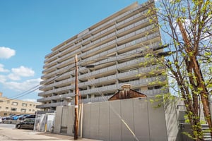 Logan St 4j-S1004-002.jpg