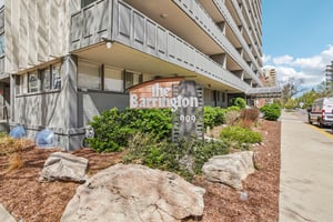 Logan St 4j-S1004-006.jpg