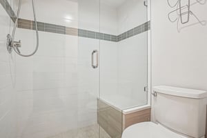 Logan St 4j-S1004-019.jpg