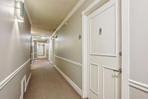 Logan St 4j-S1004-023.jpg