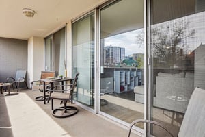 Logan St 4j-S1004-026.jpg