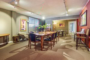 Logan St 4j-1004-905.jpg