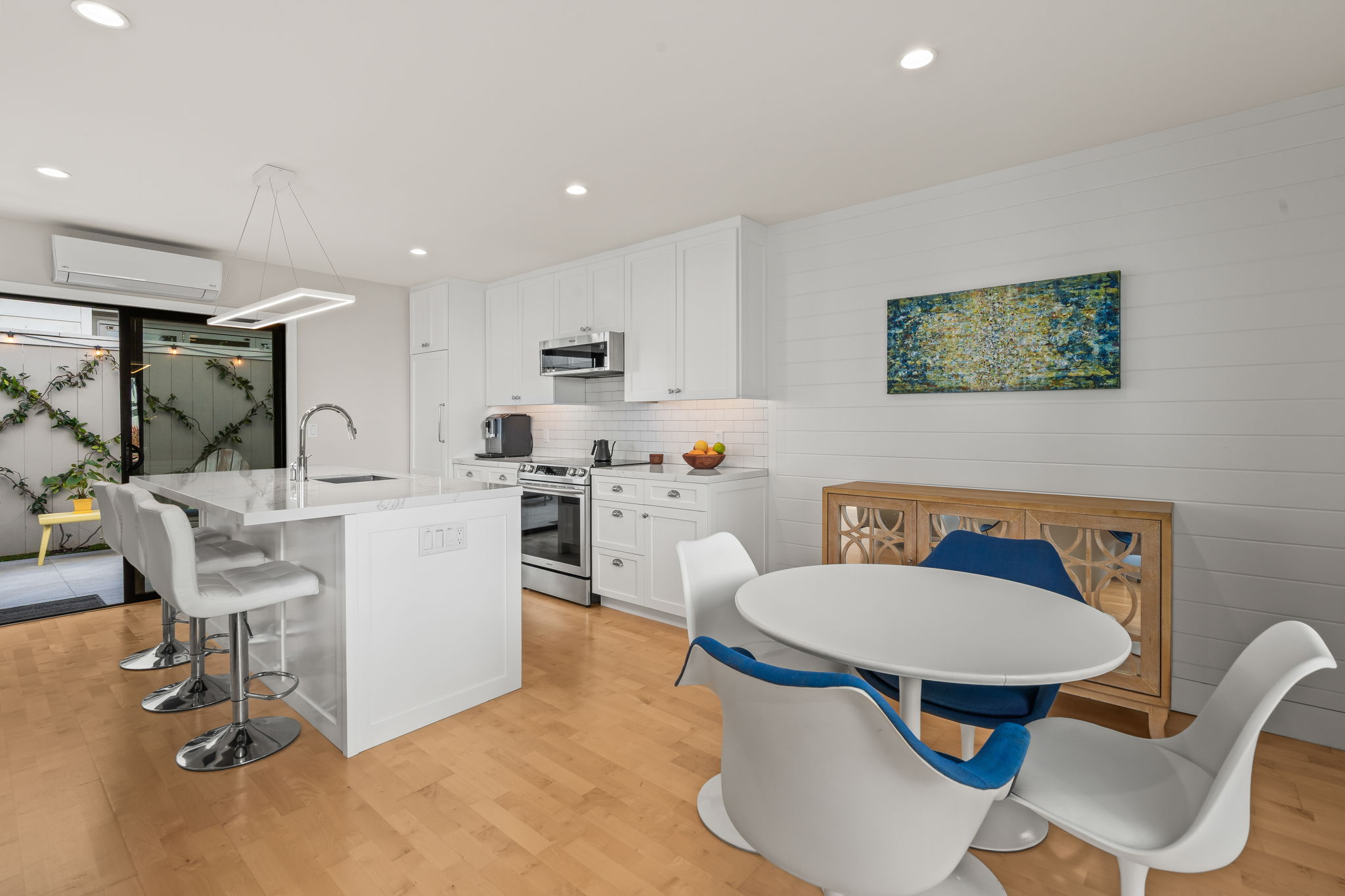 909 Olive Ave-25