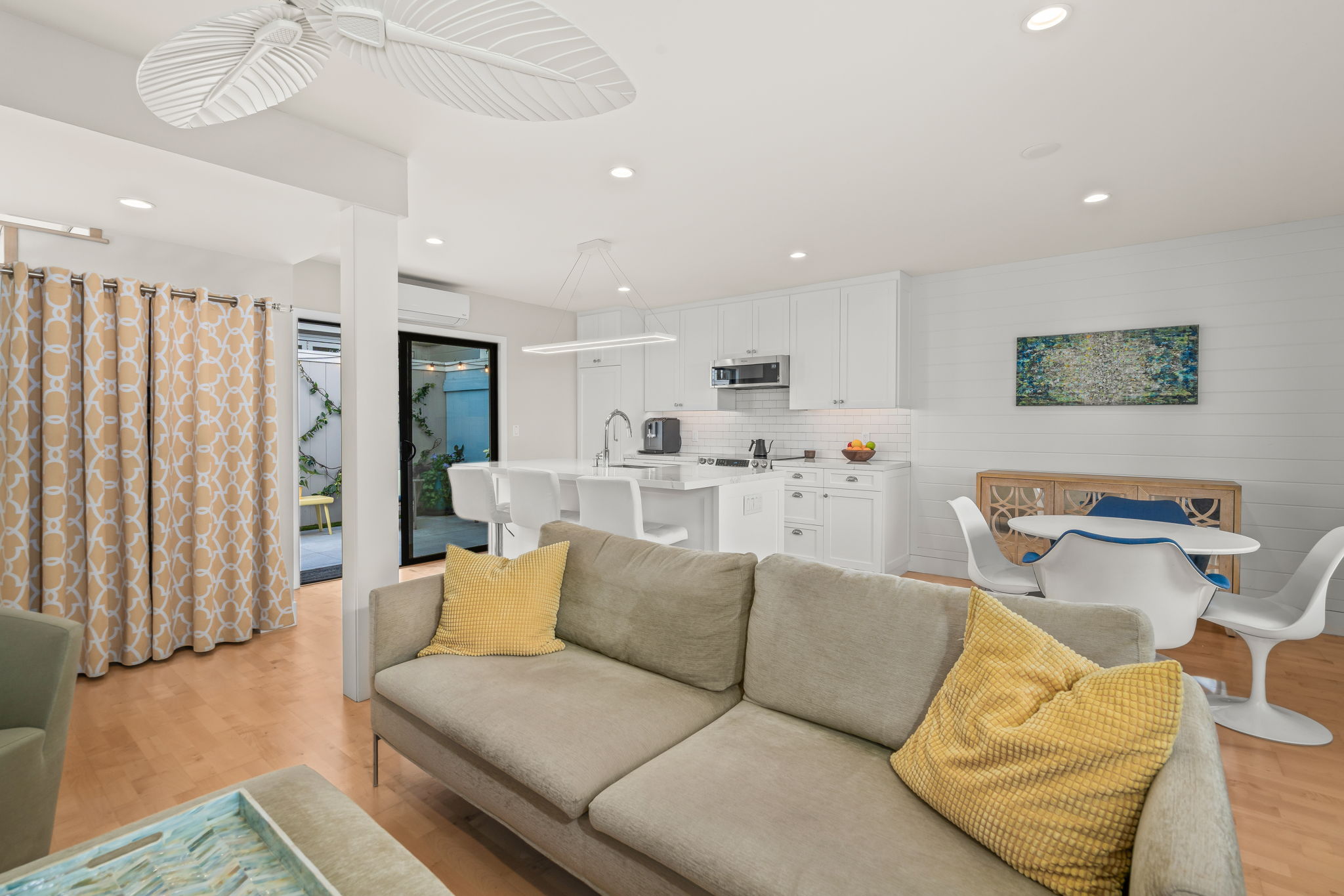 909 Olive Ave-24