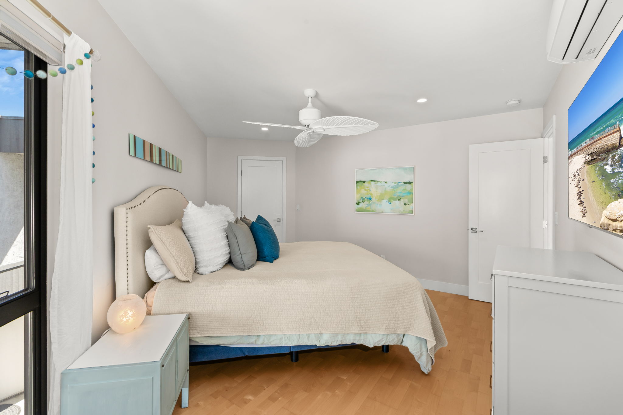 909 Olive Ave-13