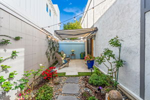 909 Olive Ave-50