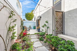 909 Olive Ave-34