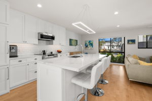 909 Olive Ave-19