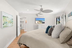 909 Olive Ave-11