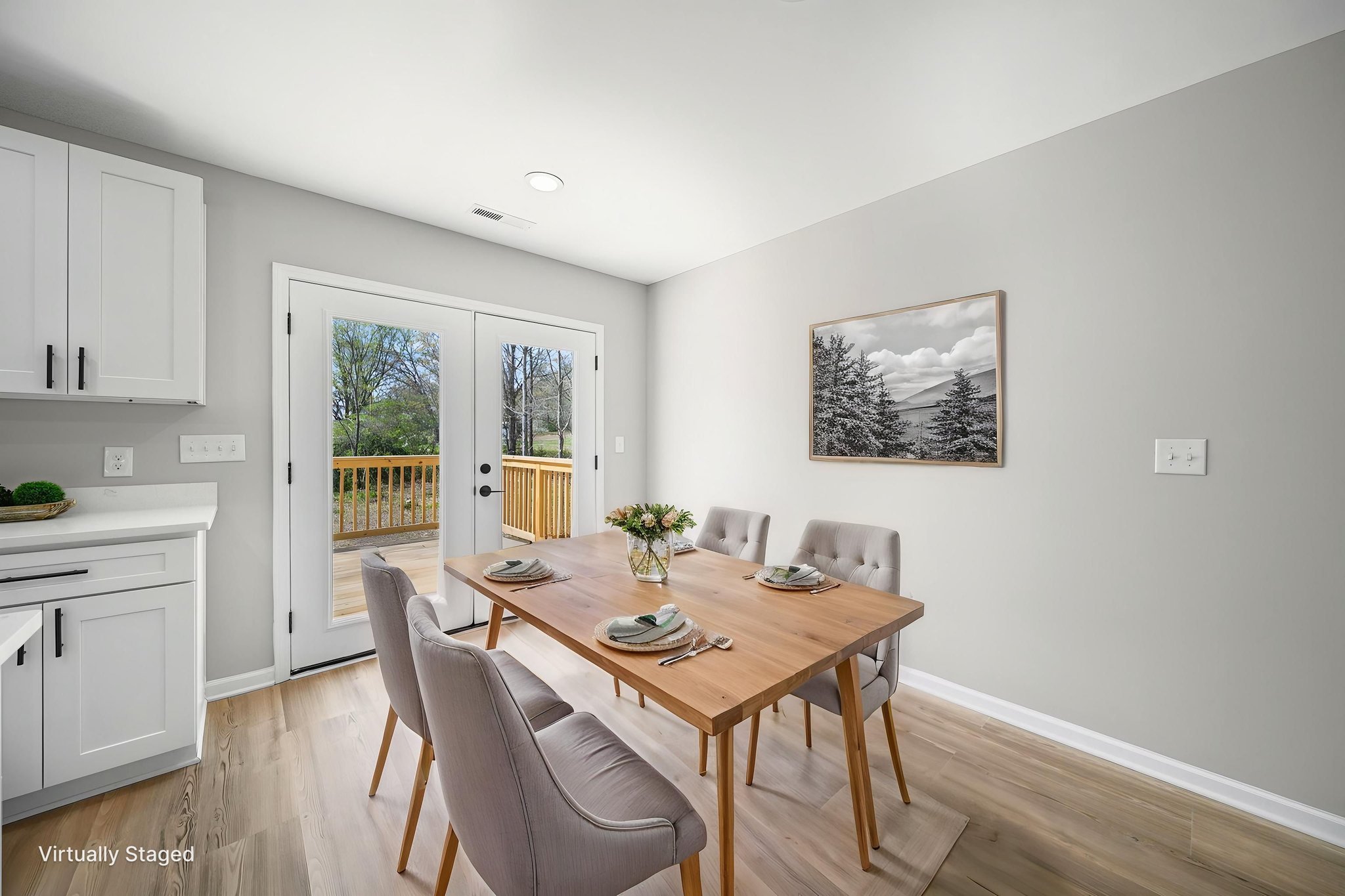 DSC04195_print virtually staged.jpeg