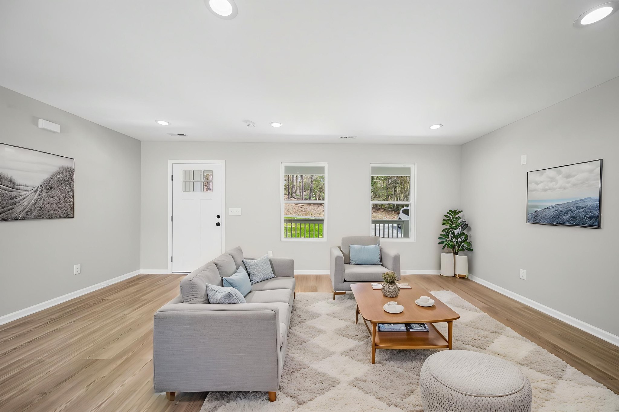 DSC04189_print virtually staged.jpeg