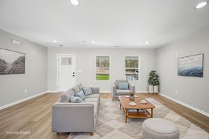 DSC04189_print virtually staged.jpeg