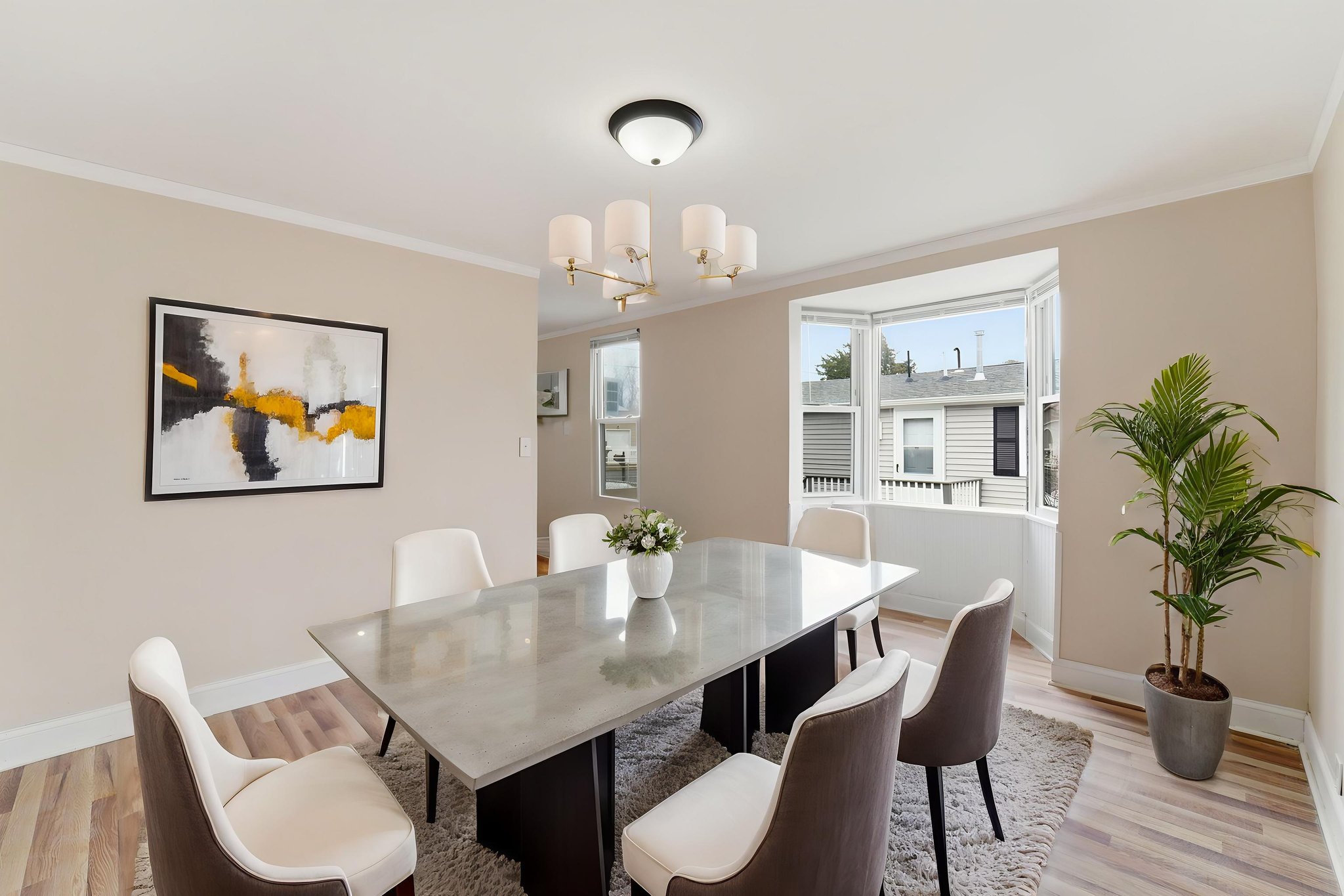 DSC06410 virtually staged.jpeg