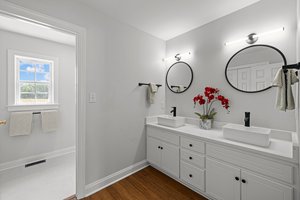  Photo 25