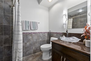  Photo 44