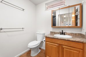  Photo 8