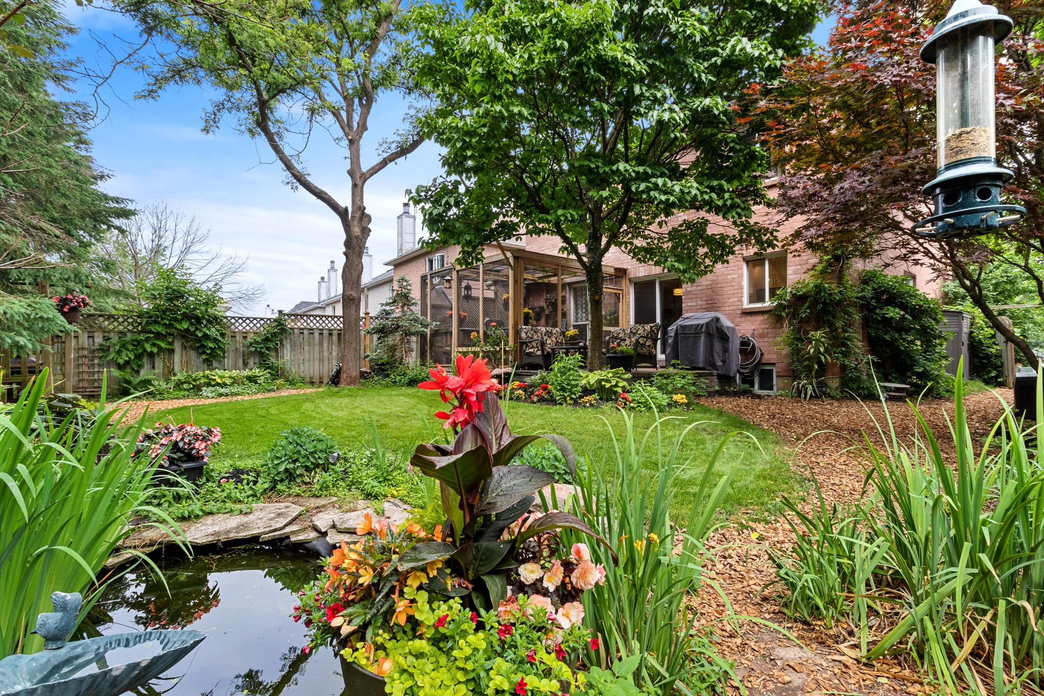 91 Dawlish Ave, Aurora, ON L4G 6R4 REALPix Interior & Real Estate