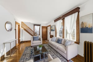 DSC08190 virtually staged.jpeg