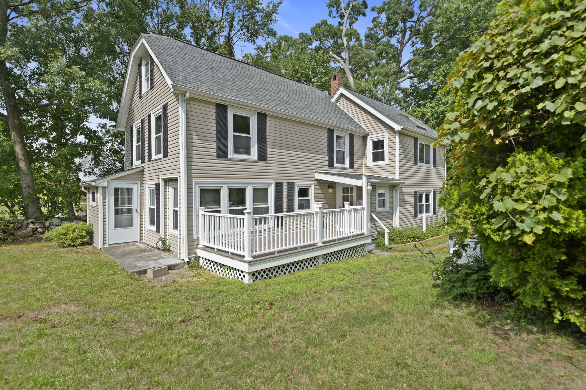  Photo 2