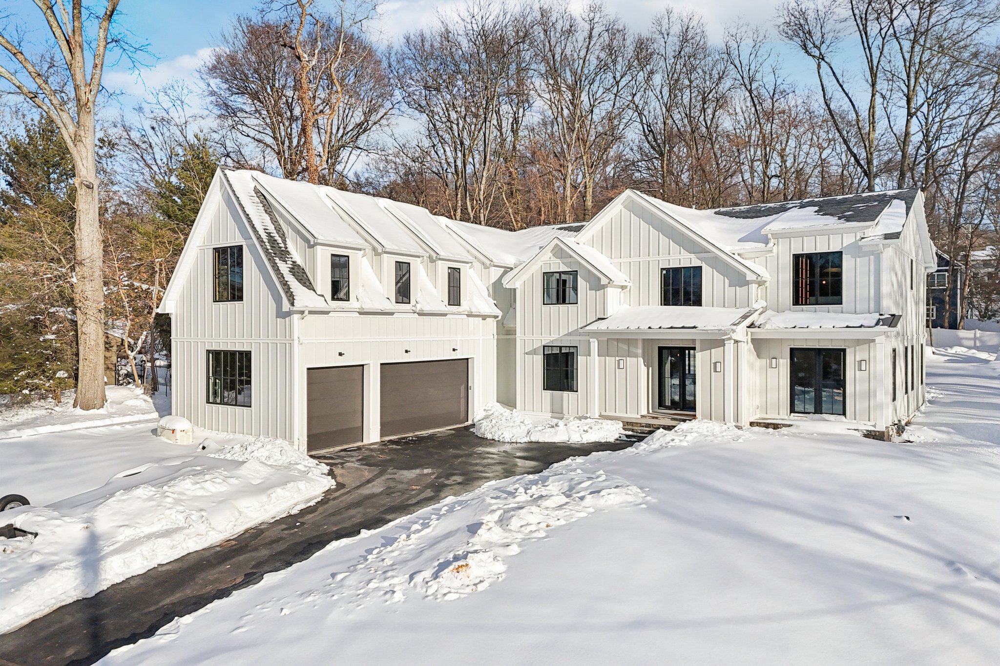 MacArthur Ave-S2502-003.jpg