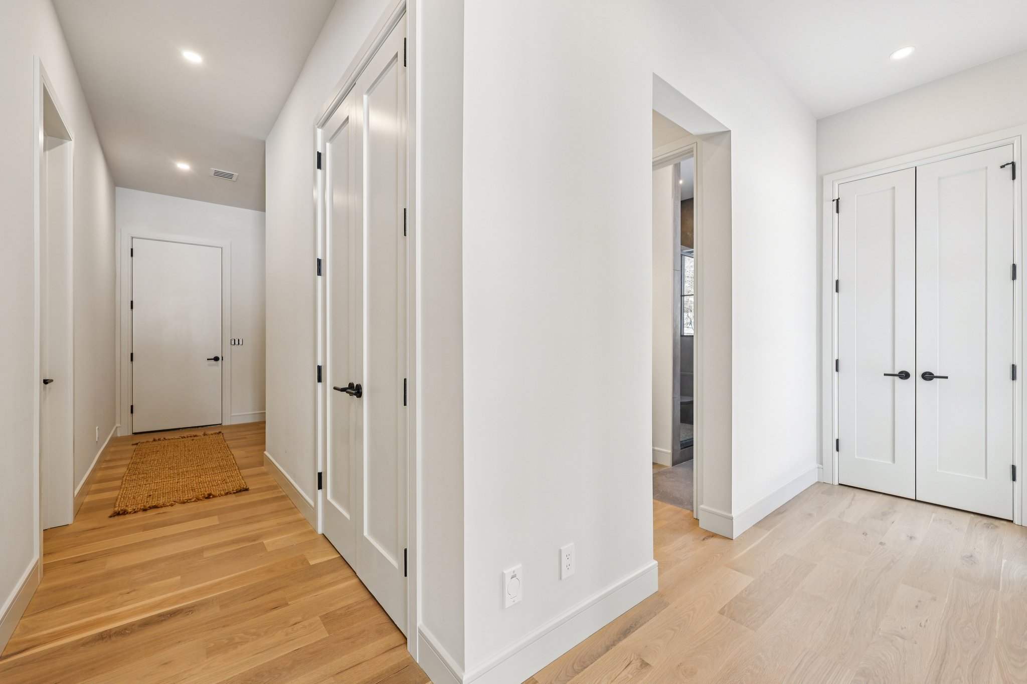 MacArthur Ave-S2502-024.jpg