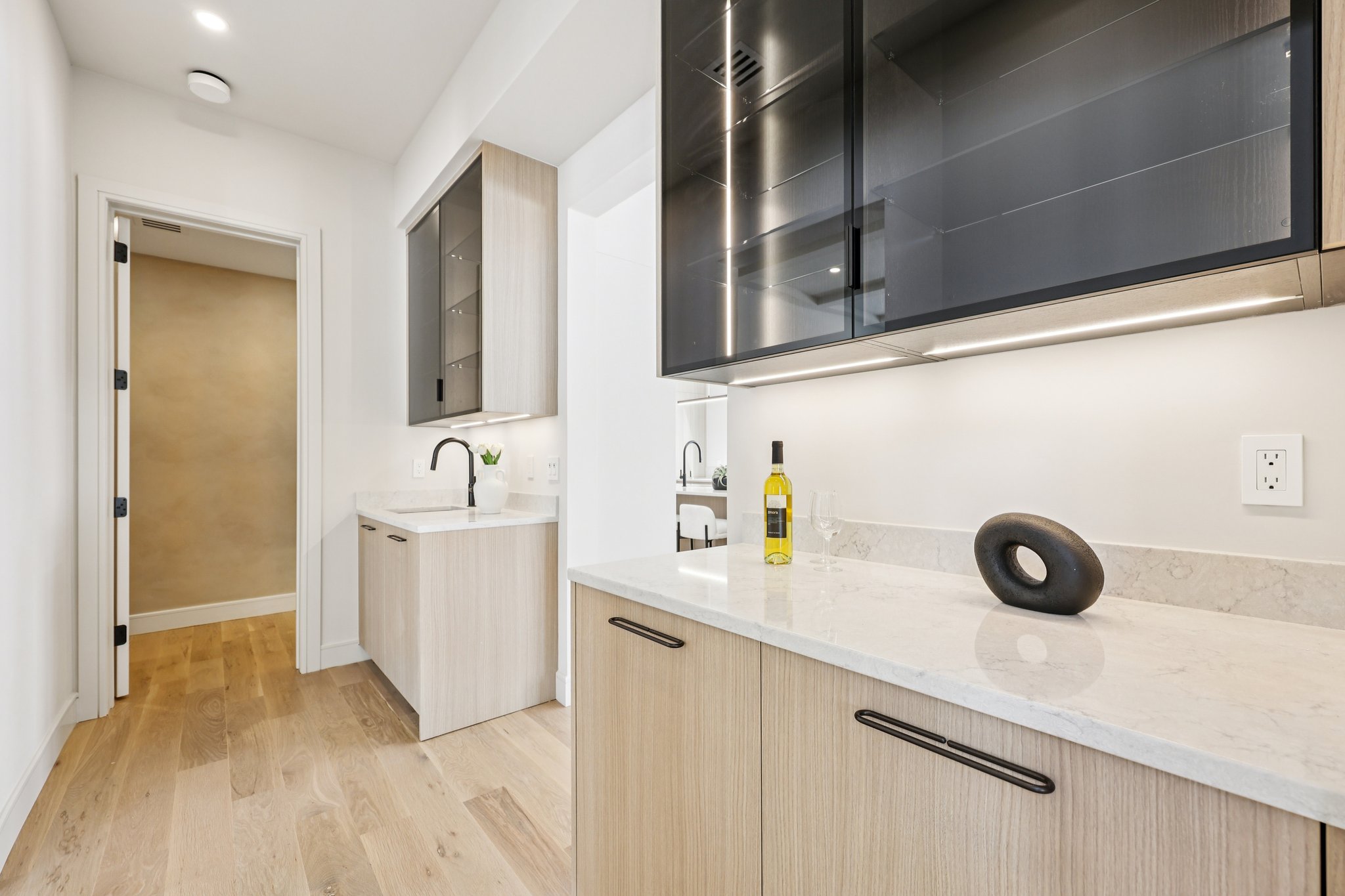 MacArthur Ave-S2502-033.jpg