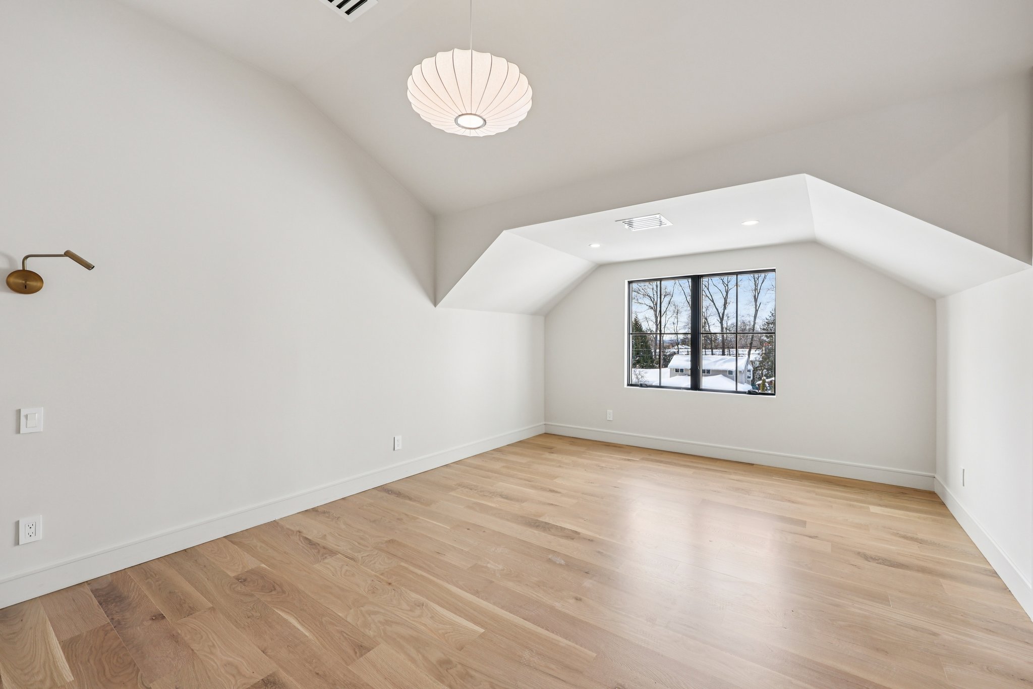 MacArthur Ave-S2502-067.jpg