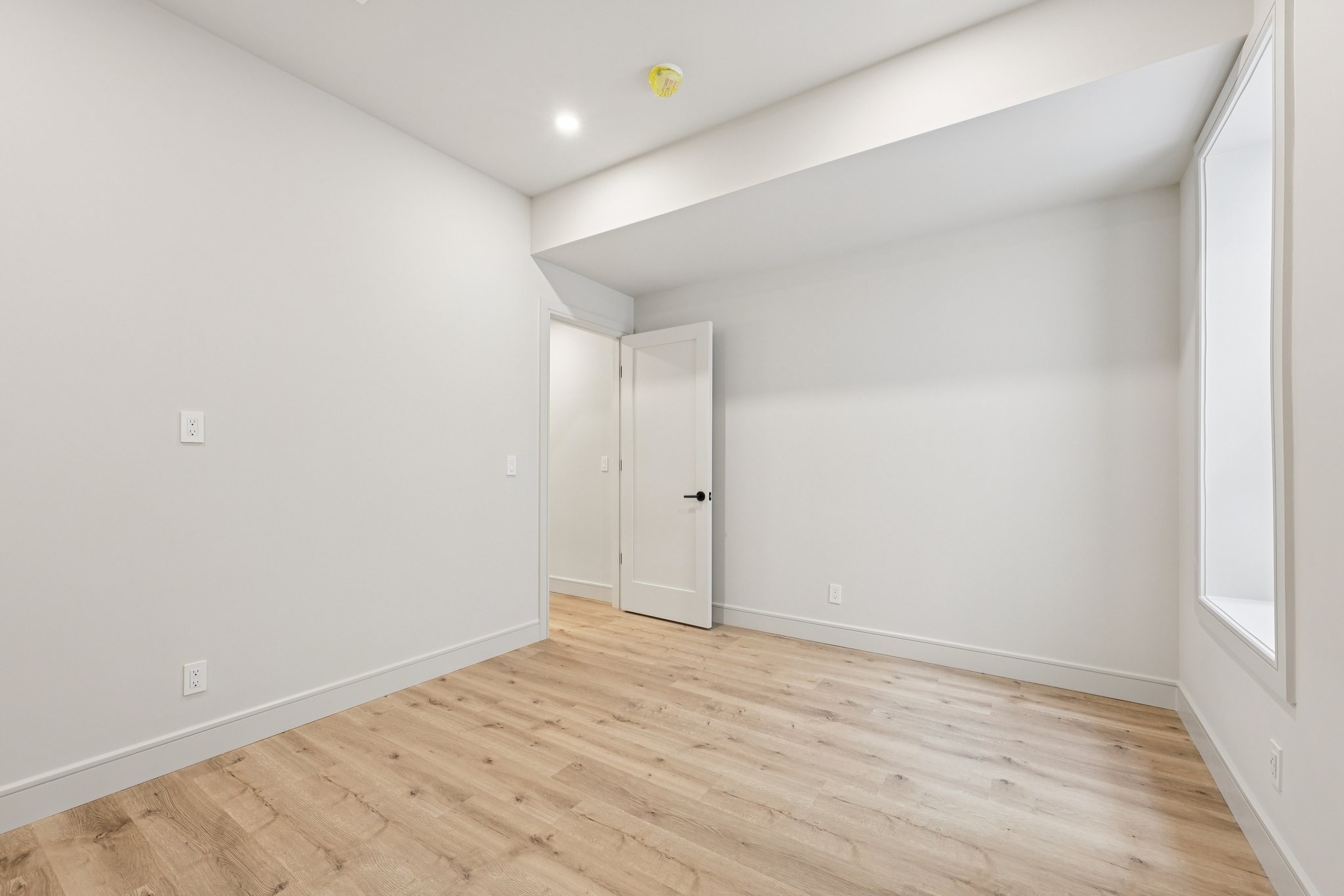 MacArthur Ave-S2502-073.jpg