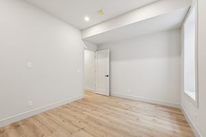 MacArthur Ave-S2502-073.jpg