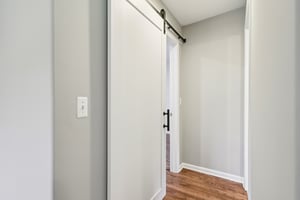 Mountain Blvd-S1608-029.jpg