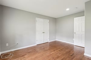 Mountain Blvd-S1608-037.jpg