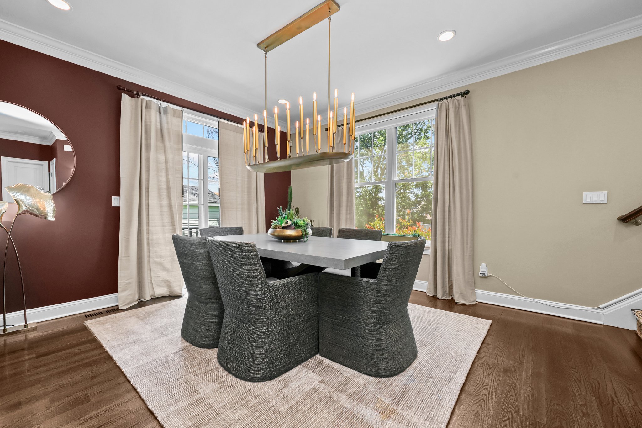 Elegant Dining Area for Entertaining