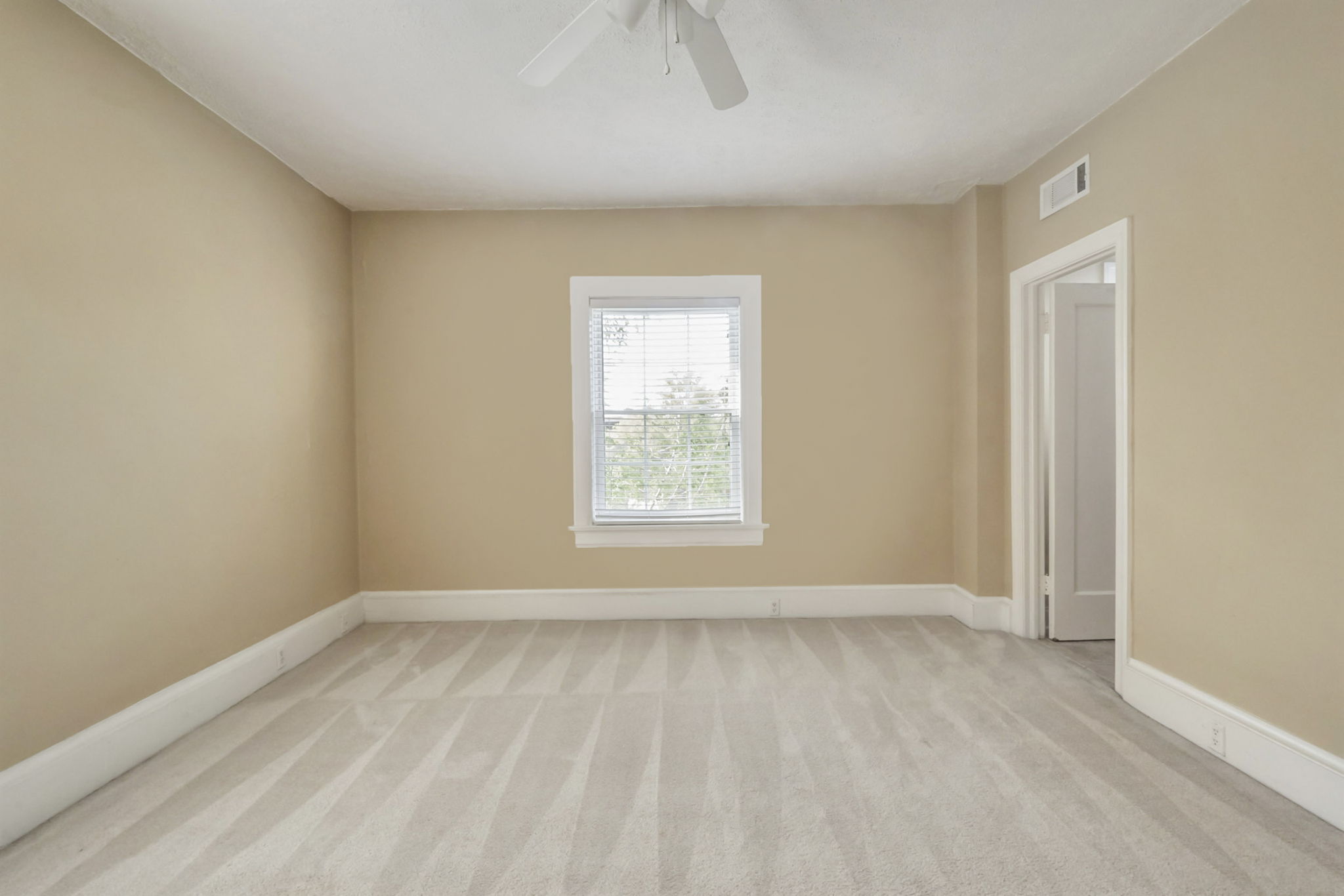 910 Greenway Ct 8 Norfolk VA 23507 American Real Estate Media 910 Greenway Ct 8 Norfolk VA 23507 American Real Estate Media