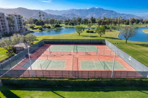 Tennis & Pickle Ball Courts