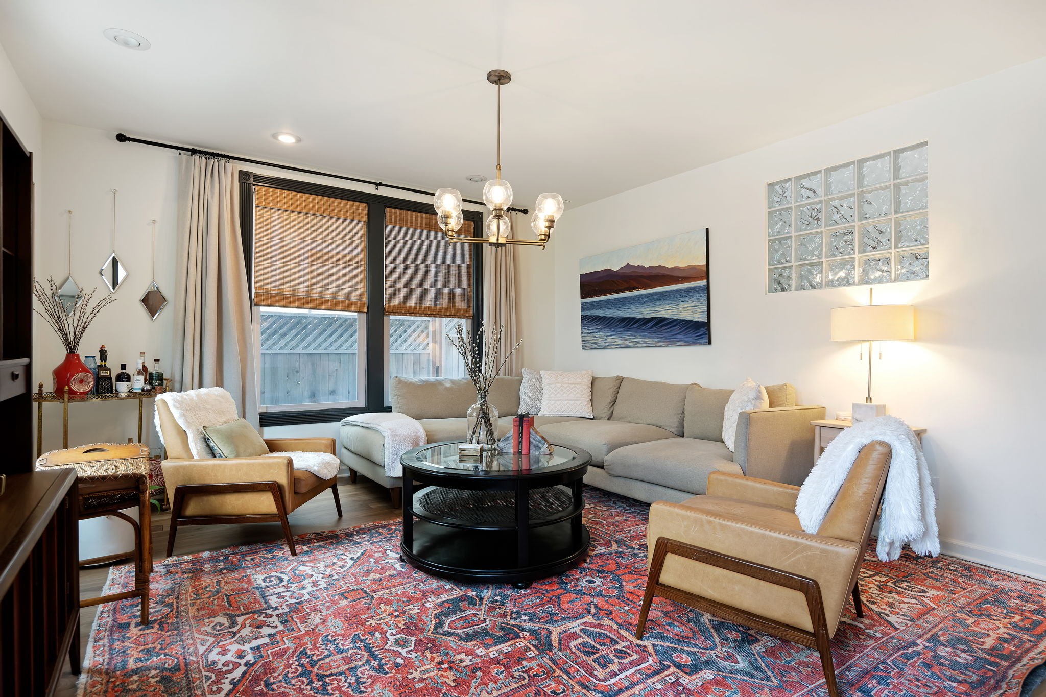 06 - Family Room