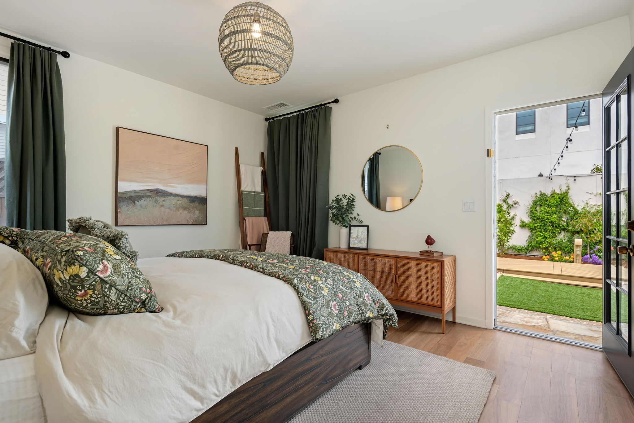 19 - Bedroom 1