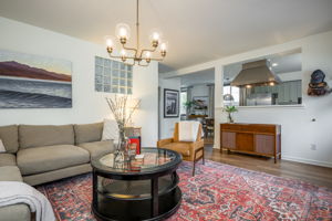 07 - Family Room