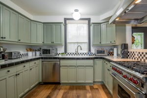 08 - Kitchen